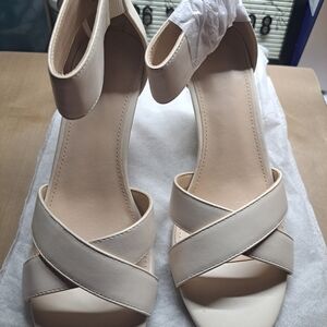 Women’s Wedge Beige Ankle-Strap Sandals - Elegant Crossband Heels